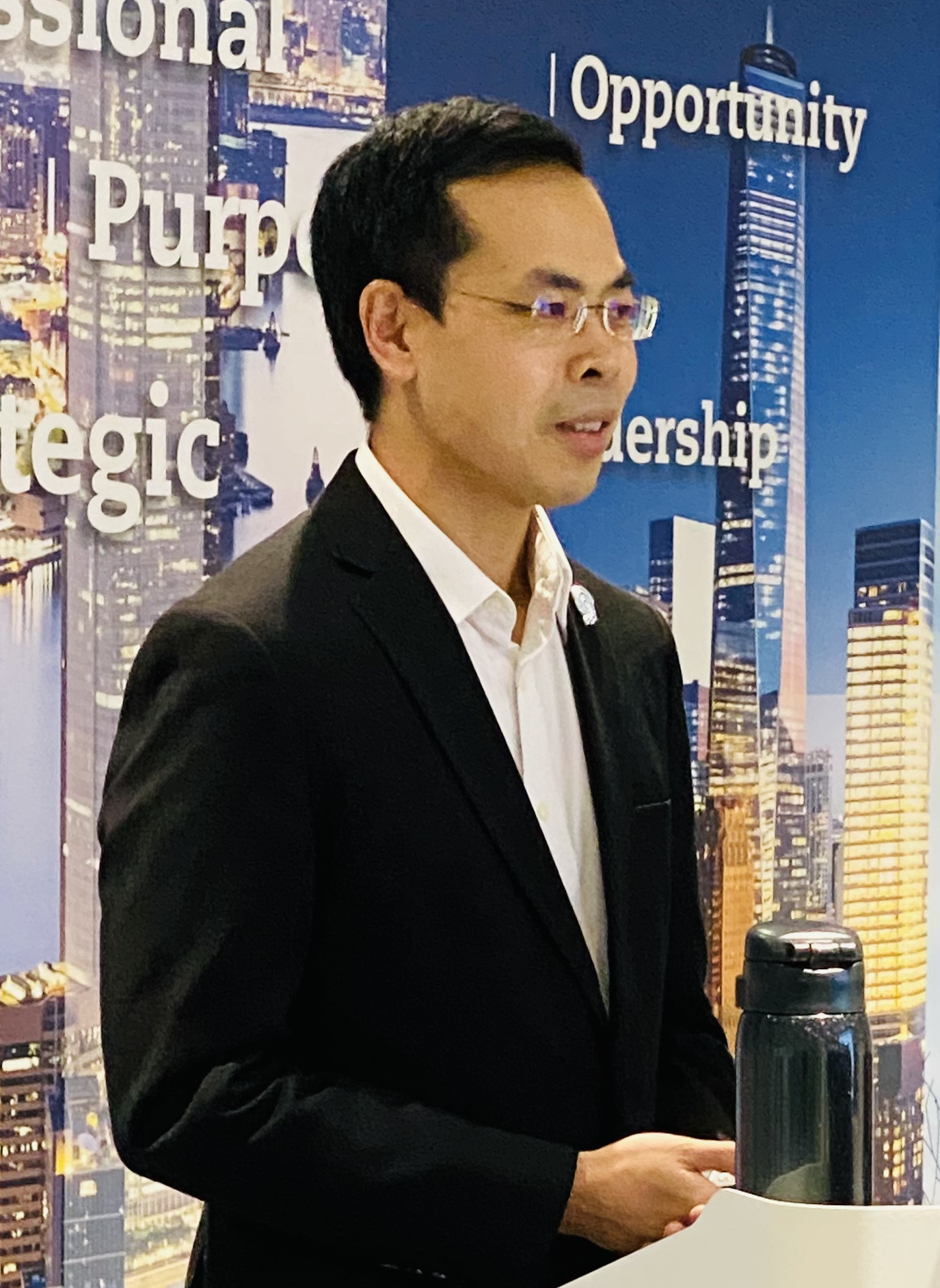 Dr Victor Ng